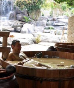 enjoy mud bath in nha trang