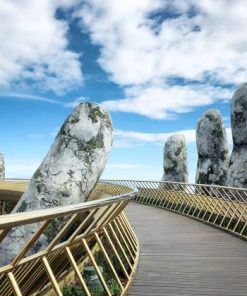 golden bridge danang vietnam