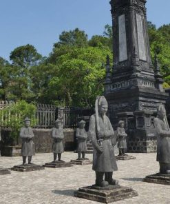 statue at khai dinh tomb